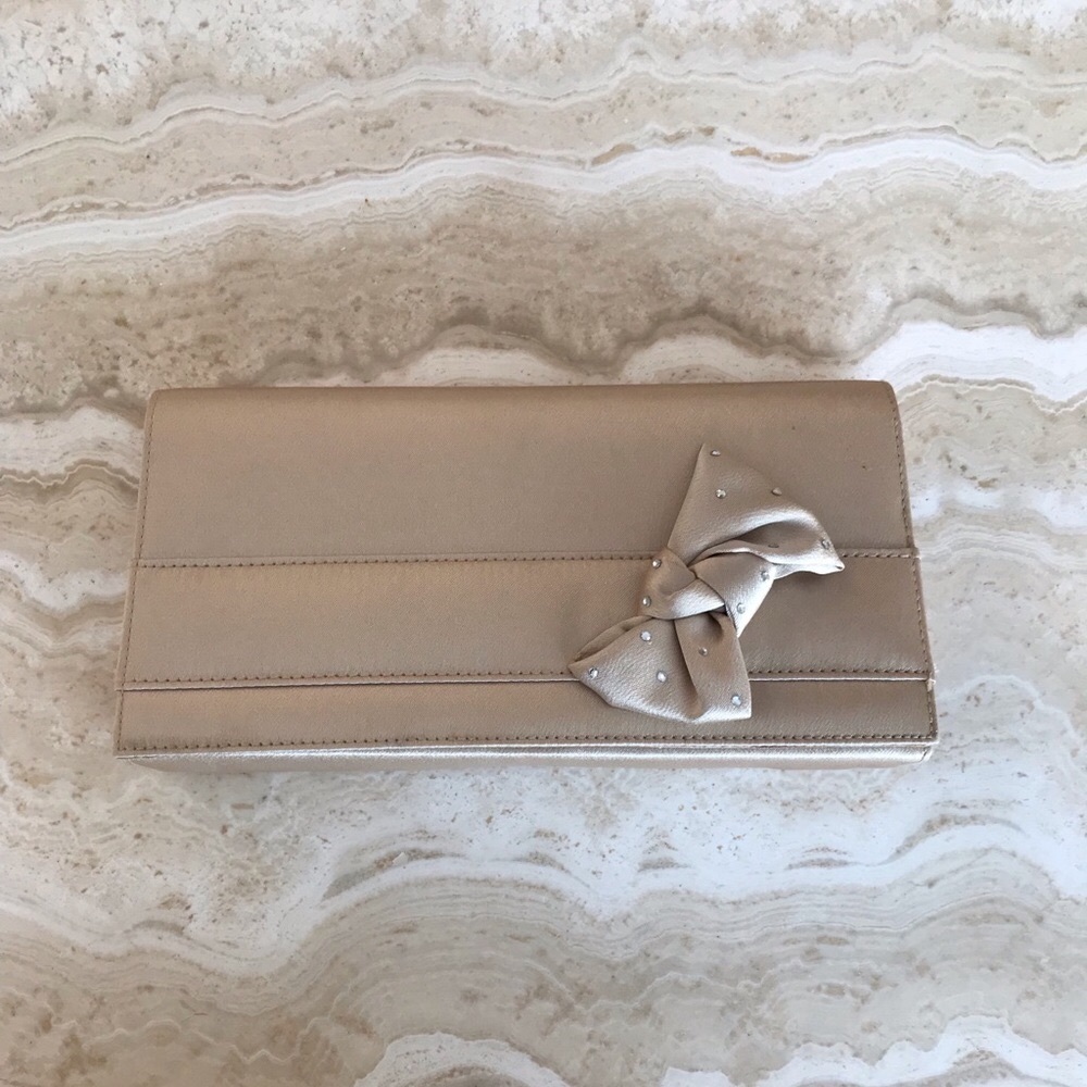 NINA BEIGE/GOLD SATIN PURSE WITH STUDDED BOW